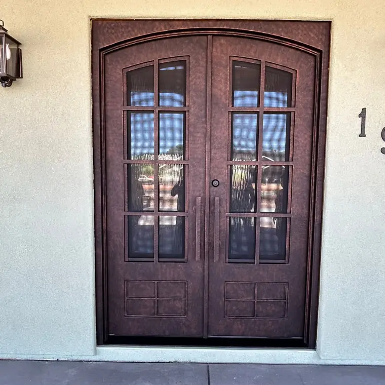 Double entry with sidelights